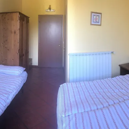 Farm stay Agriturismo La Betulla Brezzo